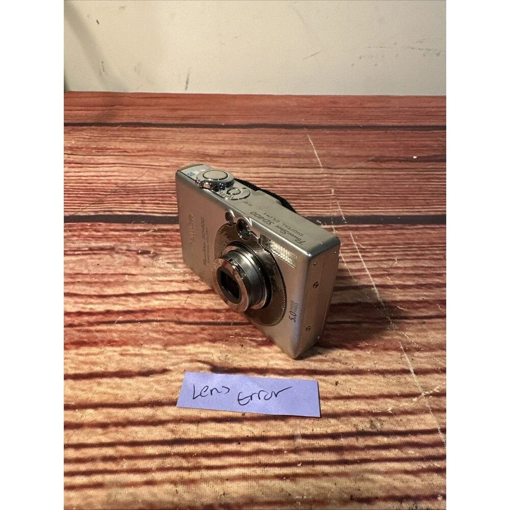 Canon PowerShot Digital ELPH SD400 / Digital IXUS 50 5.0MP Digital Camera